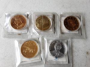 5-20 Gram Commemorative Replica Layered Gold & Silver Coins