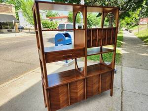 lot 38 image: Vintage Brasilia Mcm Room DividerWall Unit
