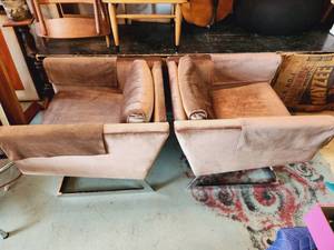 lot 22 image: Vintage Milo Baughman Cantilever Mcm Lounge Chair 2