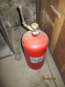 lot 1 image: 10 exhaust vent hood with water fi...