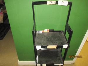 lot 17 image: Metal display rack...