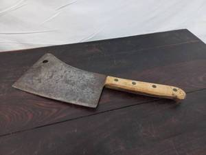 lot 67 image: Vintage Cleaver
