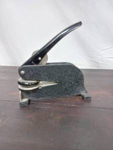 lot 102 image: Vintage Basinger Enterprises Corporate Seal Seal Stamp Press