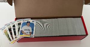lot 141 image: 1988 Fleer Baseball Card Set - Edgar Marinez, Glavine, Grace Rookies, Ryan, Jackson, McGwire, Bonds, Puckett