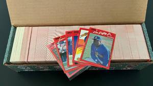 lot 145 image: 1990 Donruss Baseball Card Set - Ken Griffey Jr., Juan Gonzalez and Larry Walker Rookies, Bo Jackson, Nolan Ryan, Puckett