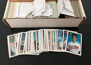 lot 139 image: 1989-1993 Baseball Card Lot, 500 Cards - Score, Bowman, Leaf, Classic