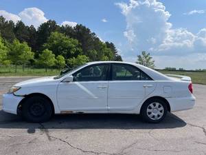 lot 10C image: 2003 Toyota Camry LE