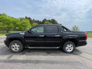 lot 4A image: 2007 Chevrolet Avalanche LT 1500 - 2 OWNERS