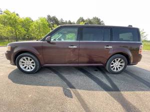 lot 14A image: 2009 Ford Flex SEL