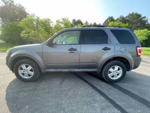 lot 11L image: 2009 Ford Escape XLT