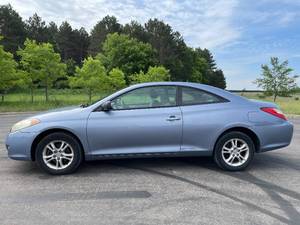 lot 9Z image: 2004 Toyota Camry Solara SE - 2 OWNERS