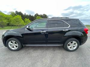 2011 Chevrolet Equinox LT - AWD
