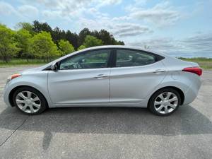 2011 Hyundai Elantra Limited - 2 OWNERS