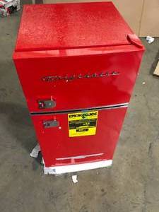lot 22 image: Frigidaire 3.2 cu. ft. 2 Door Retro Mini Fridge in Red Customer Returns See Pictures