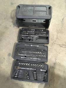 lot 25 image: Husky Mechanics 270-Piece Tool Set Customer Returns See Pictures