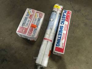 lot 33 image: Lot of Assorted Plastic Wrap Customer Returns See Pictures