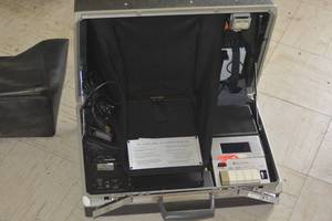 lot 49 image: Bell & Howell Communicator 50 Samsonite Briefcase with Cover Cassette Projector  Model 1152 D