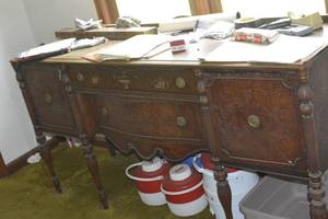 lot 64 image: Vintage Berkey and Gay Sideboard Buffet