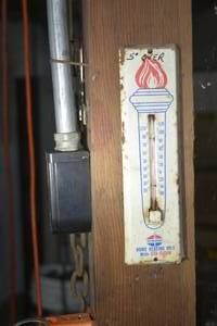 lot 86 image: Vintage Standard Oil Home Heating Oil Sta-Clean Metal Advertising Thermometer