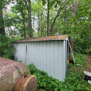 lot 12 image: 10 x 10 Metal Storage Shed
