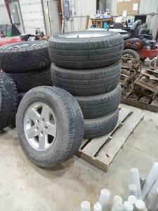 Goodyear SRA Tires & Rims Jeep Wrangler