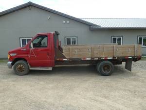 2002 Ford F-450 Flat Bed Truck