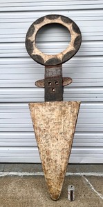 lot 13 image: MASSIVE Old Nafana Bedu Plank Mask