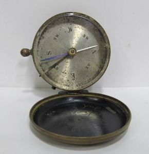 lot 115 image: Early Antique Brass Compass