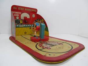 lot 125 image: Vintage 1950s Tin Litho MARX Allstar Basketball Game