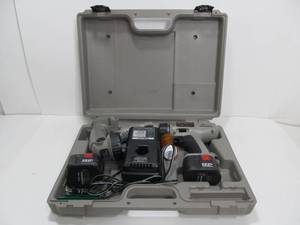 lot 129 image: Working PORTER CABLE Drill & Work Light wCase