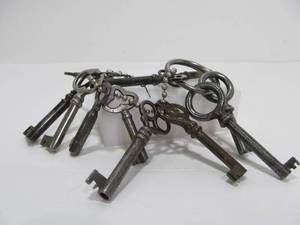 lot 132 image: Lot of Antique Skeleton Keys