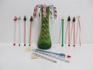 lot 135 image: Large Group of Hand Blown Art Glass Candy Cane Style & other Stir Sticks 