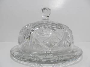 lot 140 image: Excellent Quality Vintage Cut Crystal Cake Holder