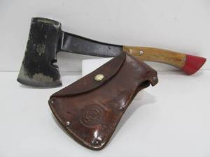 lot 217 image: Excellent Old Vintage Bridgeport Boy Scout Hatchet