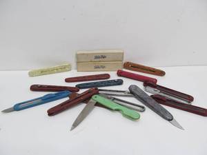 lot 221 image: Collection of Different Old GITS-NIFE Pocket Knives
