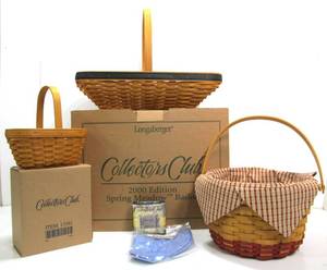 lot 226 image: Mint Condition Group of LONGABERGER Baskets wAccessories