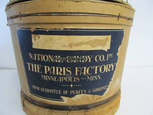 lot 152 image: Primitive Antique Minneapolis Candy Confectioners The Paris Company Wooden General Store Pail