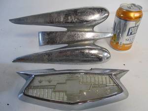 lot 171 image: Very Cool LARGE Original 1954 Chrysler Chrome Eagle Hood Ornament 