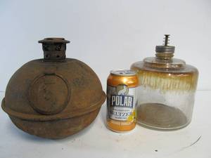lot 173 image: Old Vintage DIETZ Smudge Pot & Kerosene Drip Jar