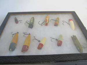lot 177 image: Great Lot of 10 Old Vintage Smaller Size Wooden Fishing Lures