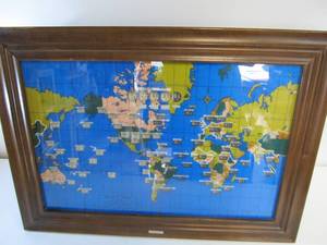 lot 200 image: Very Cool Working Barwick World Map Clock