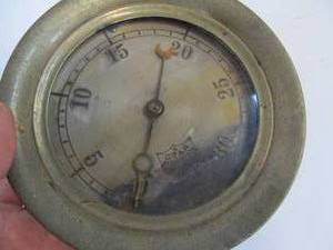 lot 231 image: Antique Industrial STAR Brass Mfg Company Gauge