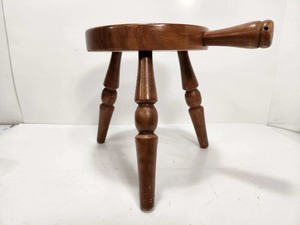 lot 277 image: Quality Vintage 1950s-60s Solid Wood Milking Stool