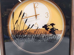 lot 284 image: Vintage 1970s ELGIN 3D Flying Ducks Wall Clock