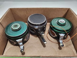 lot 290 image: Lot of 3 Vintage Fishing Reels