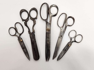 lot 302 image: Lot of Antique Keen Kutter & other Unusual Scissors