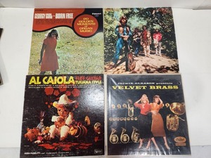 lot 322 image: Lot of Assorted Vintage Vinyl Records #6