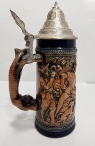 lot 327 image: Vintage GERZ German Hunting Scene Beer Stein wFox Handle