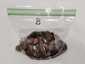 lot 352 image: Approx 250 Assorted Wheat Pennies - Lot B