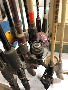 lot 175 image: Estate Lot of Assorted Fishing Items